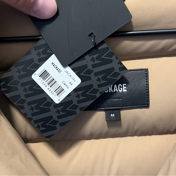 Mackage 360 Stretch Hooded Puffer 2024 SZ 44 - Picture 10 of 12